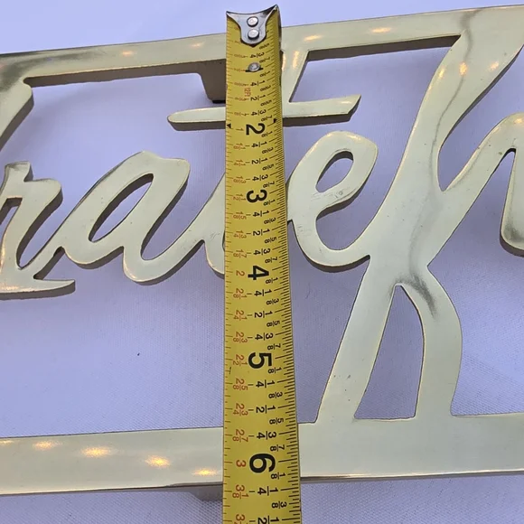 Gold “Grateful” Metal Trivet | Footed Brass-Tone Table Decor - Picture 4 of 7